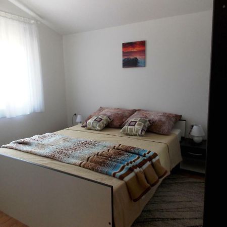 Apartment Vir Eksteriør bilde